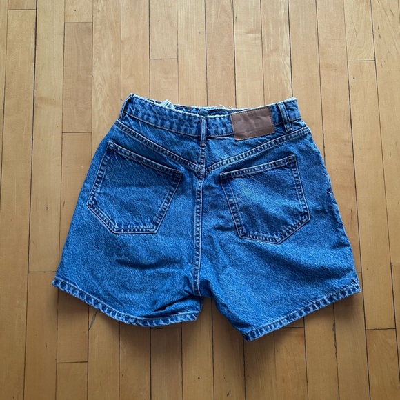 Zara Jeans Shorts - Picture 2 of 3